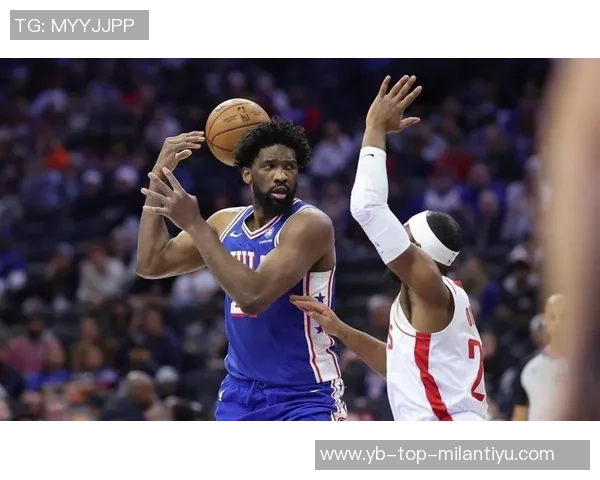 马克西精彩反击助攻恩比德空接暴扣替补席欢呼沸腾瞬间回顾