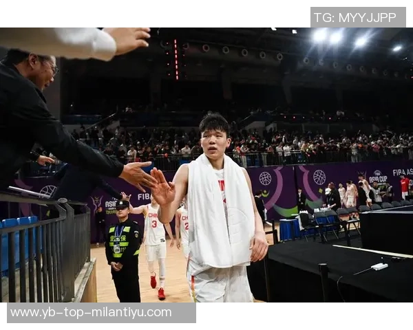 杨瀚森坦言新秀身份不急于成为球队核心全力以赴争取机会